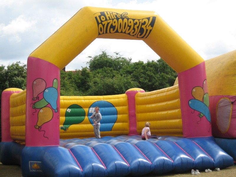 bouncy-slides_0031 - North West Funfairs